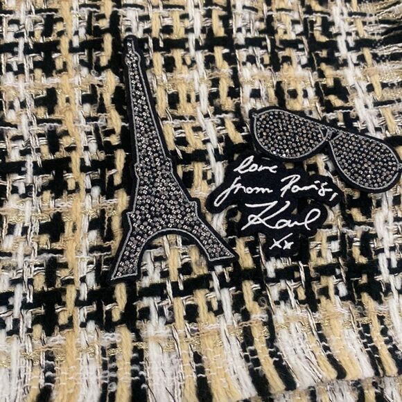 KARL LAGERFELD PARIS
Tweed Fringe Scarf - Picture 3 of 5